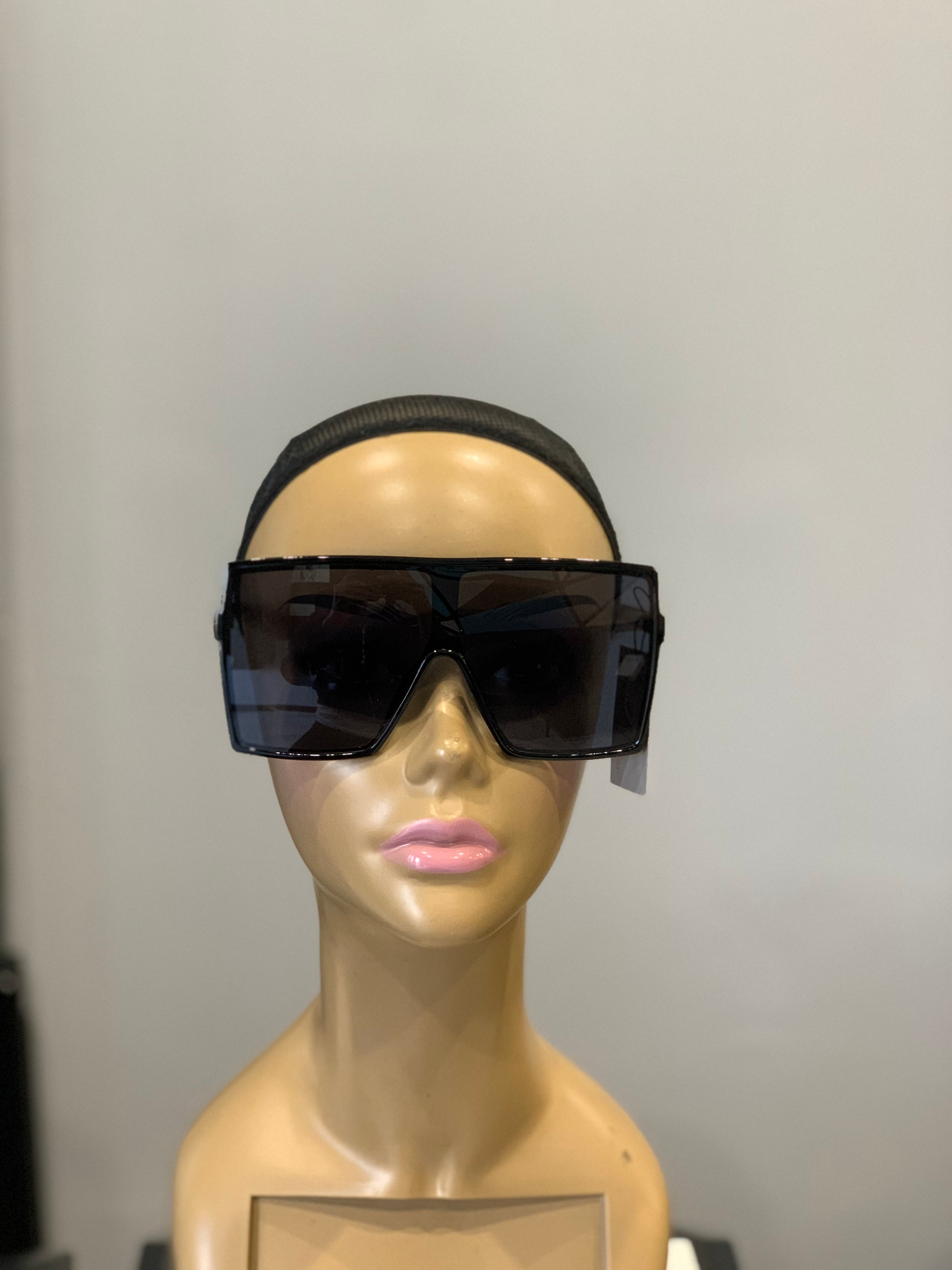 Trendsetters wide framed sunglasses
